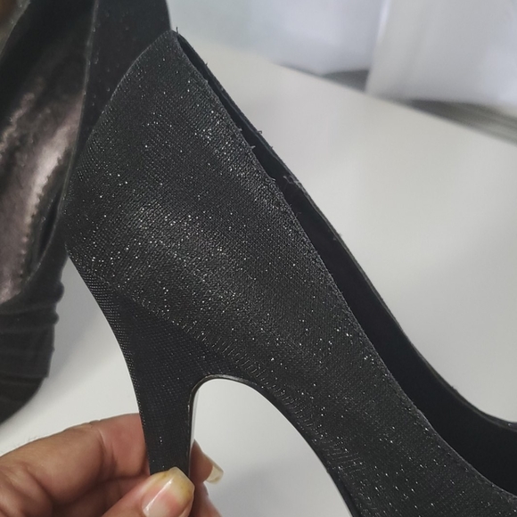 Lulu Townsend Peep Toe Pumps/Red Clutch - Picture 5 of 11